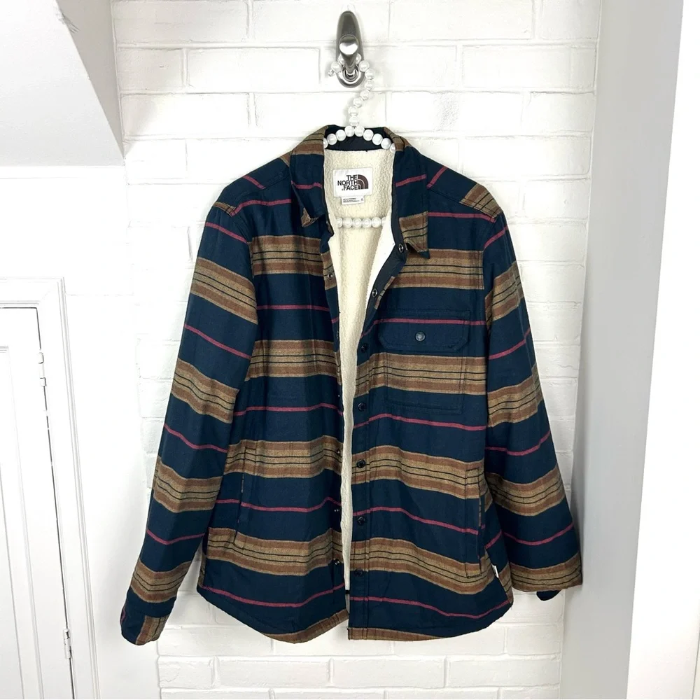 The North Face Men’s Striped Thick Sherpa Shacket Button Front Light Jacket